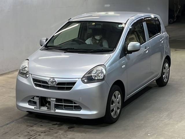 1016 TOYOTA PIXIS EPOCH LA300A 2012 г. (KCAA Fukuoka)